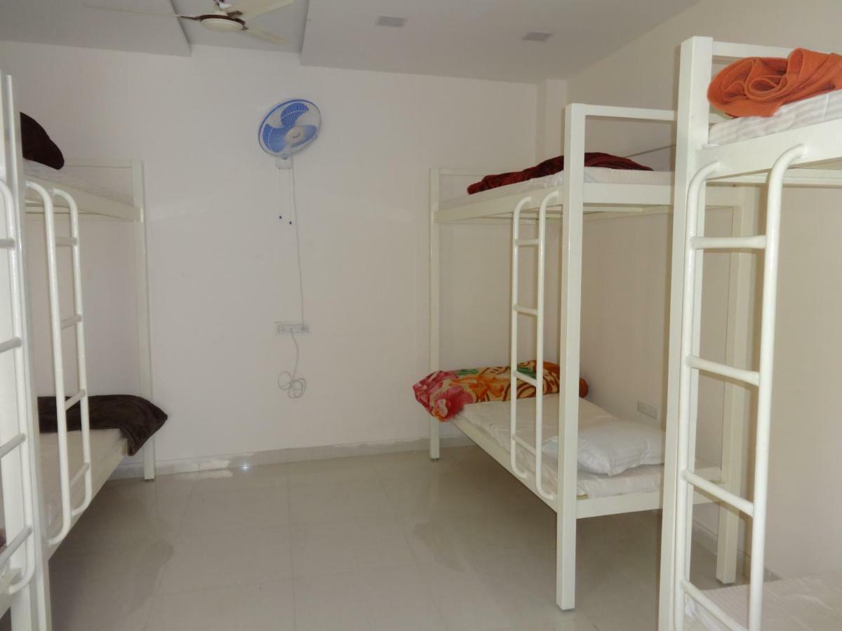 Hotel Prestige อัจเมอร์ ภายนอก รูปภาพ